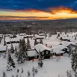 Budor - Lovsangeren 7 - 60 Min Osl - Badstu - Badestamp - 7 Soverom3 Bad Сasa de vacaciones