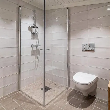 Lovsangeren - Badestamp Sauna - 14 Gjester - 60 Min Oslo Gardermoen Flyplass Сasa de vacaciones Nordset