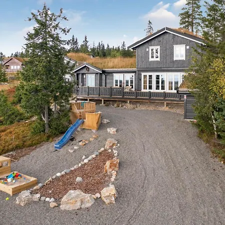 Lovsangeren 1,5 Hour From Oslo - 6 Bedrooms - 14 Sleeps - Sauna Villa Nordset