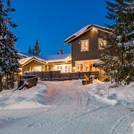 Villa Lovsangeren 1,5 Hour From Oslo - 6 Bedrooms - 14 Sleeps - Sauna