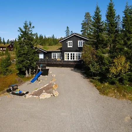 Villa Lovsangeren 1,5 Hour From Oslo - 6 Bedrooms - 14 Sleeps - Sauna Nordset