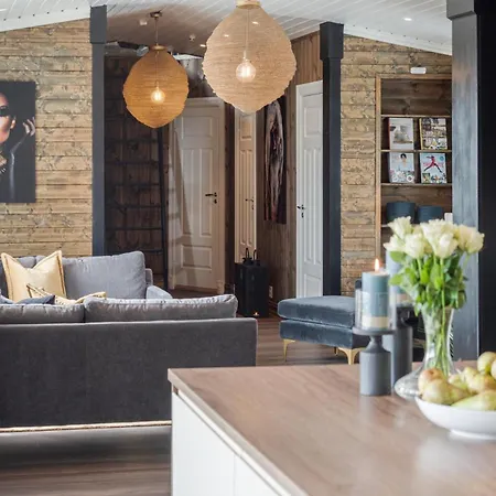 Lovsangeren 1,5 Hour From Oslo - 6 Bedrooms - 14 Sleeps - Sauna Villa Nordset