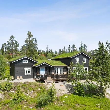 Lovsangeren 1,5 Hour From Oslo - 6 Bedrooms - 14 Sleeps - Sauna Villa