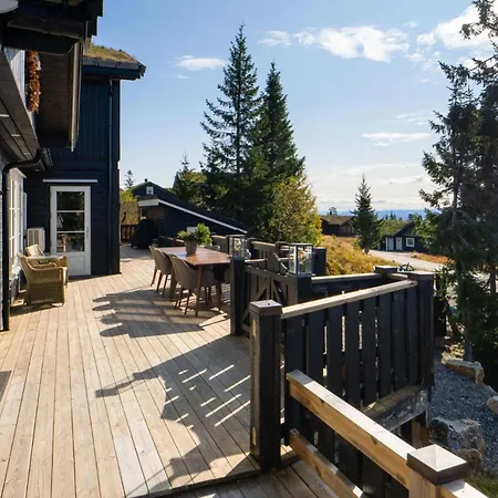 Villa Lovsangeren 1,5 Hour From Oslo - 6 Bedrooms - 14 Sleeps - Sauna *